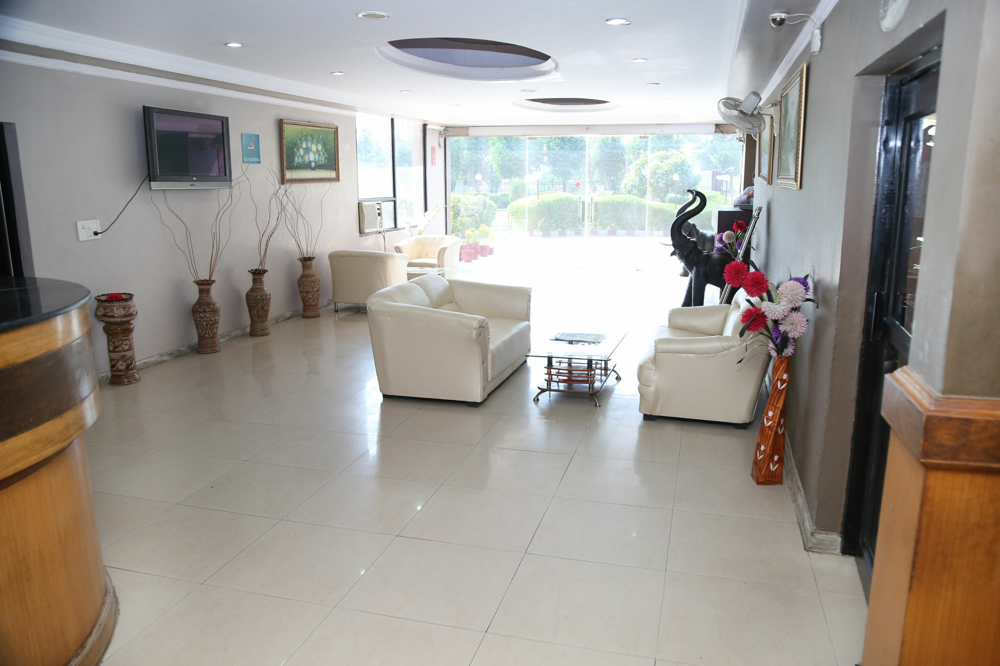 Pacific Inn Suryansh Hotel Gurgaon Exterior foto